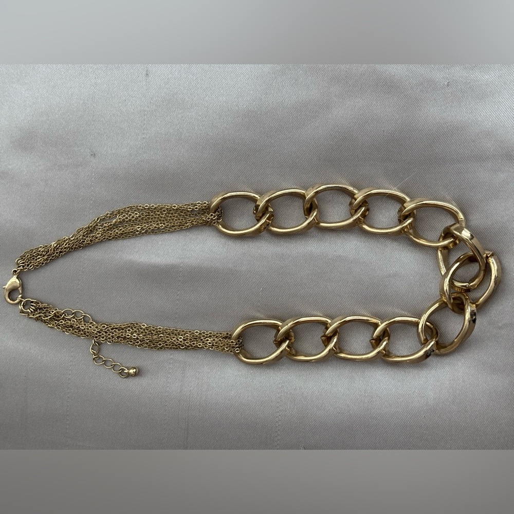 Elegant Gold Multi-Link Necklace - Picture 5 of 6